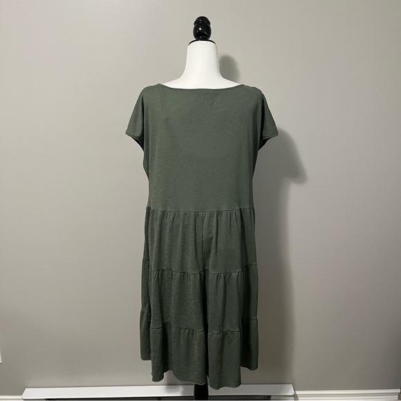 Love & Legend Cap Sleeve Green Tiered Midi Dress - Picture 7 of 12